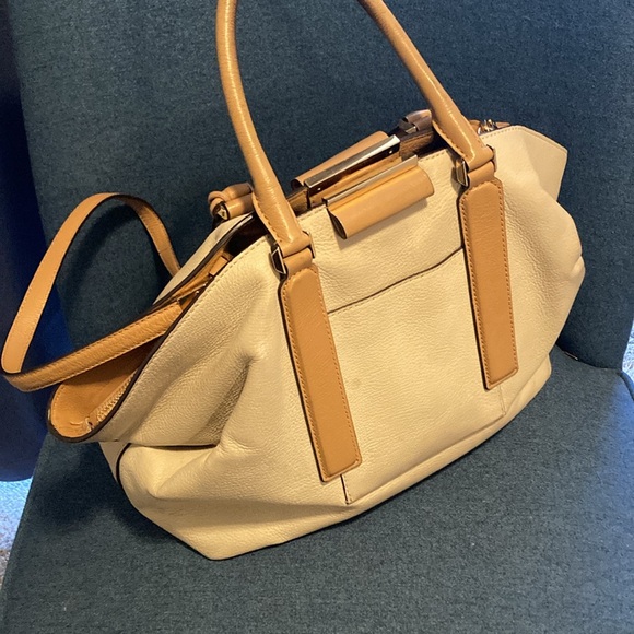 Michael Kors signature bag - Picture 13 of 13